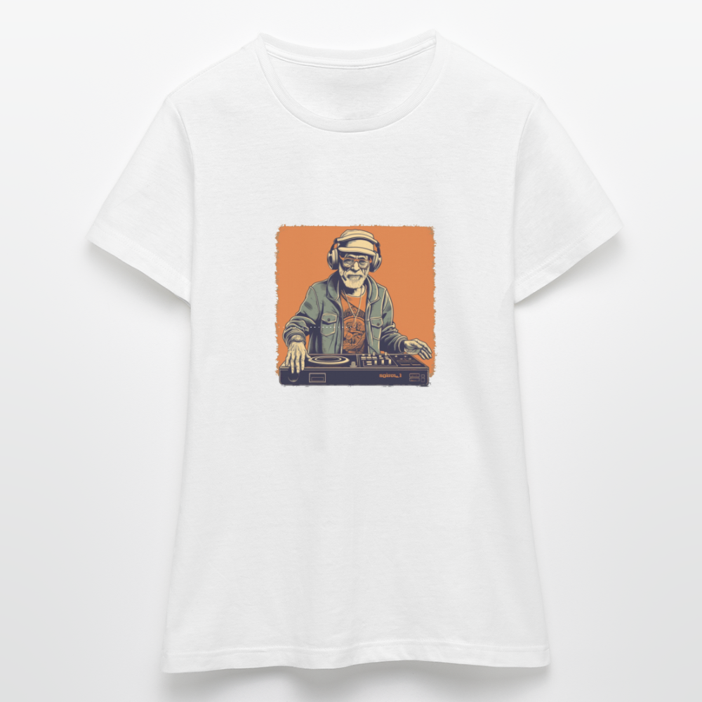 Cooler alter Mann als DJ mit Brille, Mütze und Kopfhörern - Frauen T-Shirt - Weiß