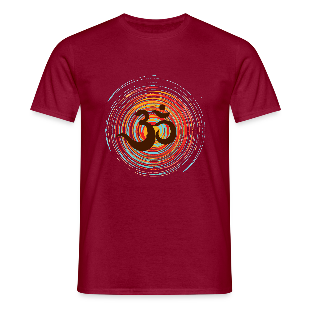 Om auf bunten Kreisen, Prana Zen Design - Männer T-Shirt - Ziegelrot