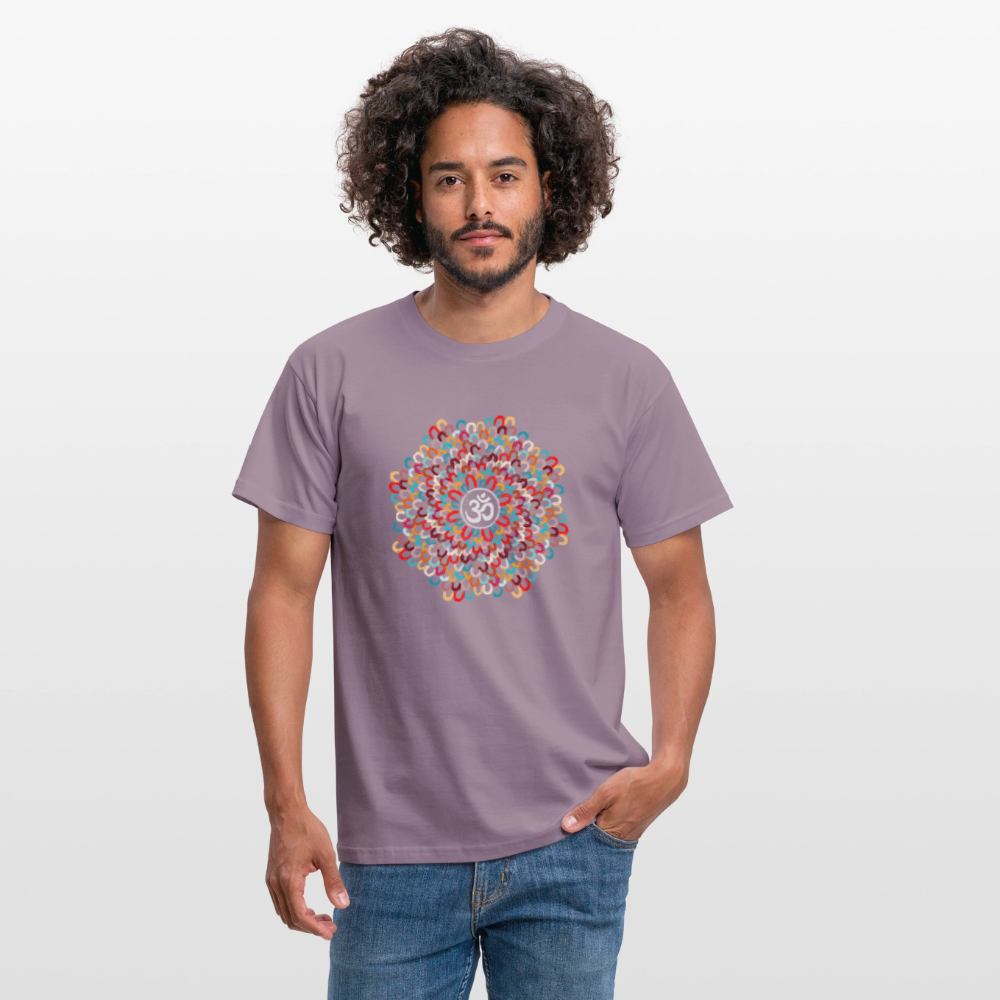 Yogi, Prana Mandala Om - Bunte Federn - Männer T-Shirt - Lilagrau