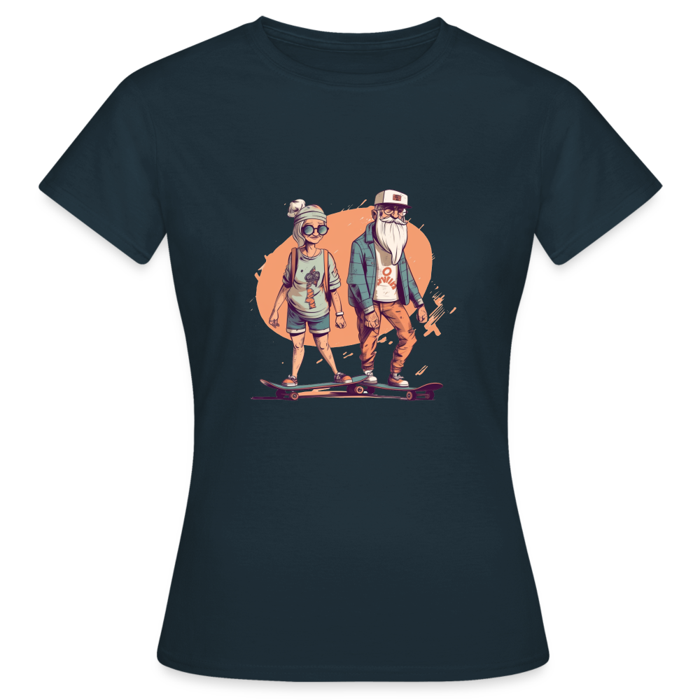 Cooles älteres Pärchen als Skater Hipster - Frauen T-Shirt - Navy