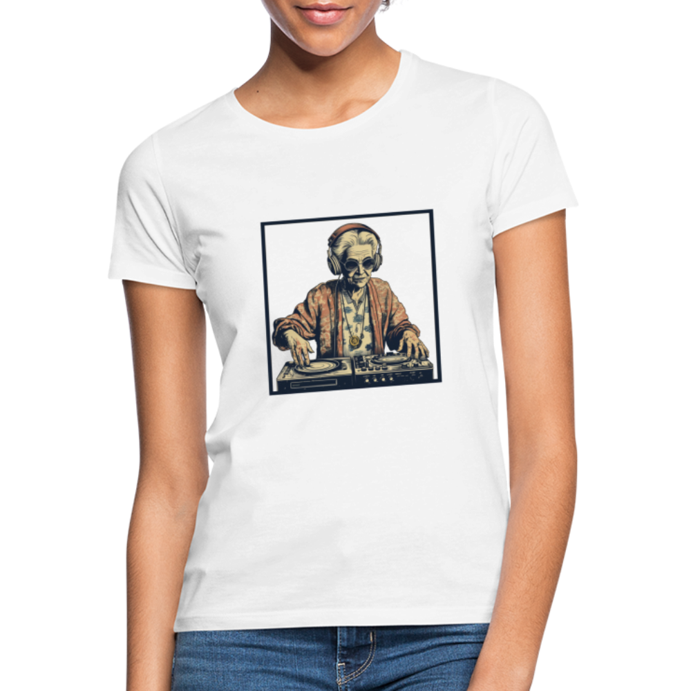 Coole alte Lady als DJane mit Kopfhörern - Frauen T-Shirt - Weiß