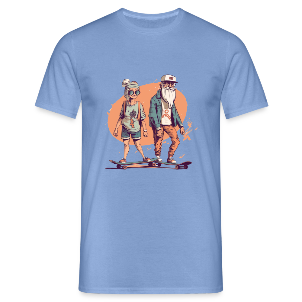 Cooles älteres Pärchen als Skater Hipster - Männer T-Shirt - carolina blue