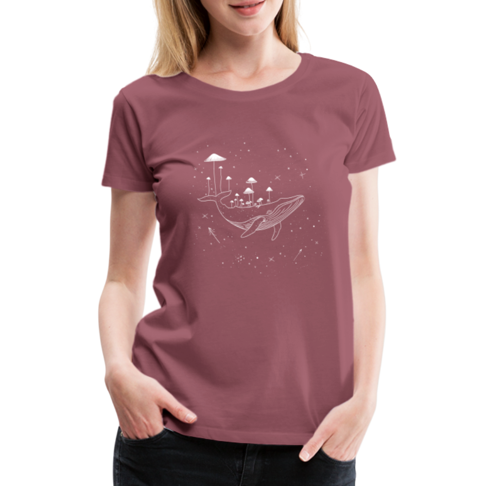 Surrealer Wal mit Pilzen im Weltraum mit Sternen - Frauen Premium T-Shirt - Malve
