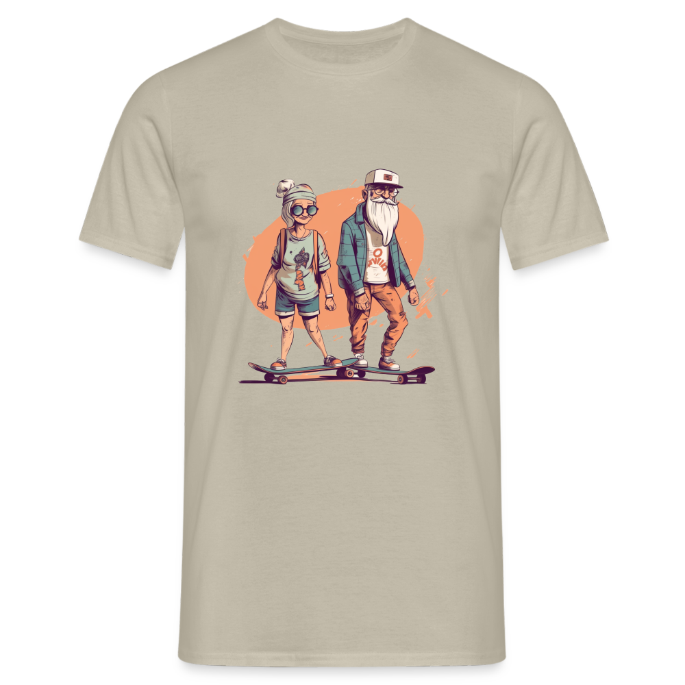 Cooles älteres Pärchen als Skater Hipster - Männer T-Shirt - Sandbeige