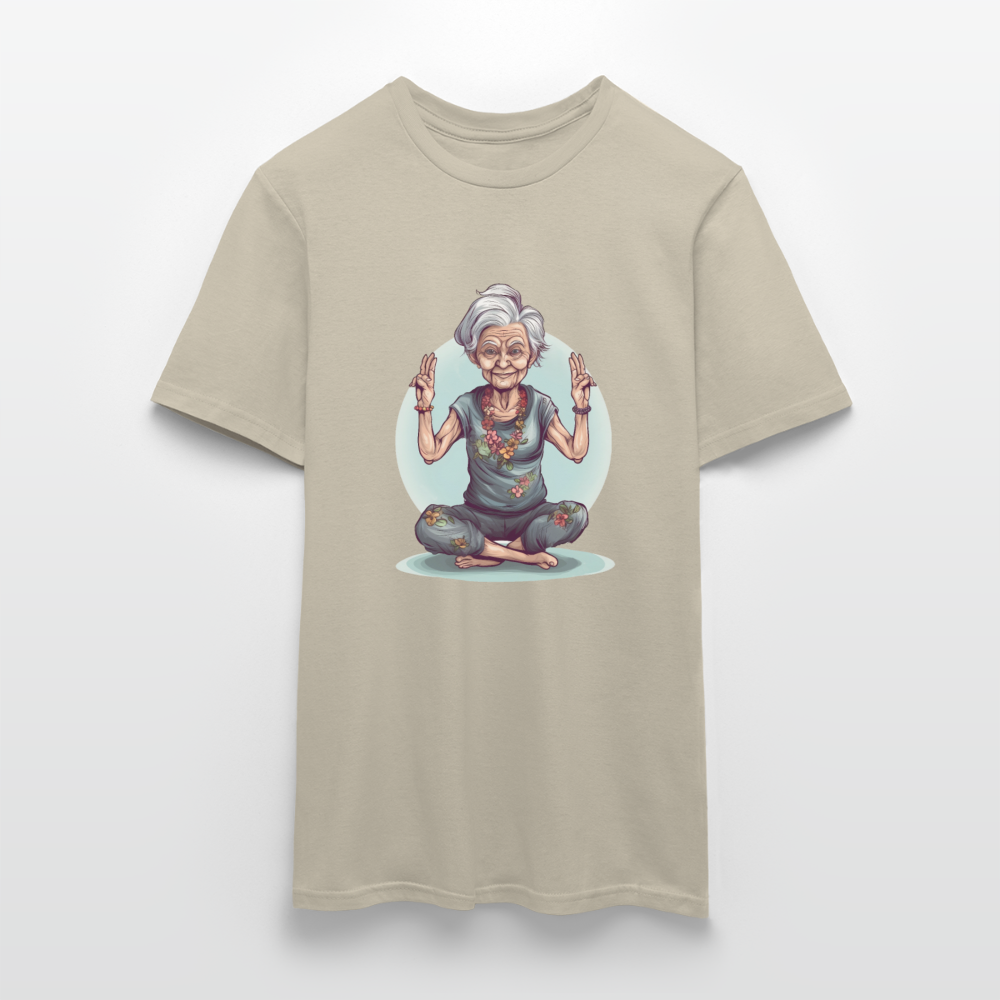 Coole Yoga Oma - Meditation im besten Alter - Männer T-Shirt - Sandbeige