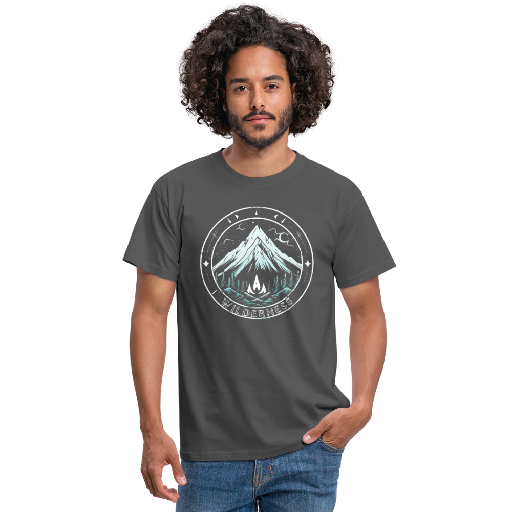 Cooles Wanderer Motiv mit Lagerfeuer - Männer T-Shirt - Anthrazit