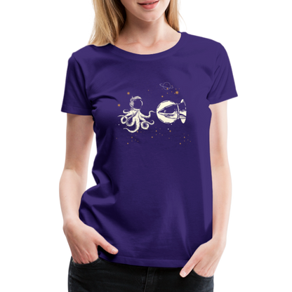 Begegnung zwischen Hai und Oktopus im Weltall - Frauen Premium T-Shirts - by Artful Alchemist