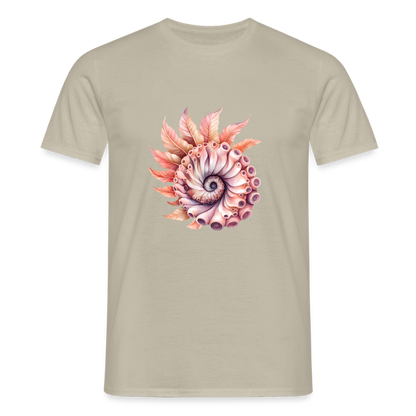 Fedriger Tentakel Nautilus - Goldener Schnitt - Männer T-Shirt - by Artful Alchemist