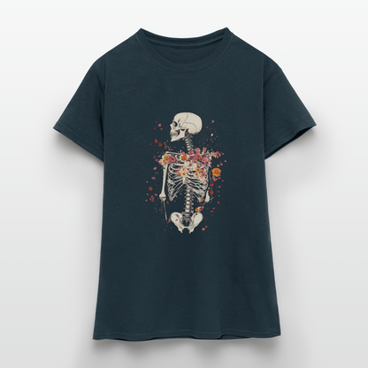 Skelett mit zarten Blumen im Boho Look - Frauen T-Shirt - by Artful Alchemist