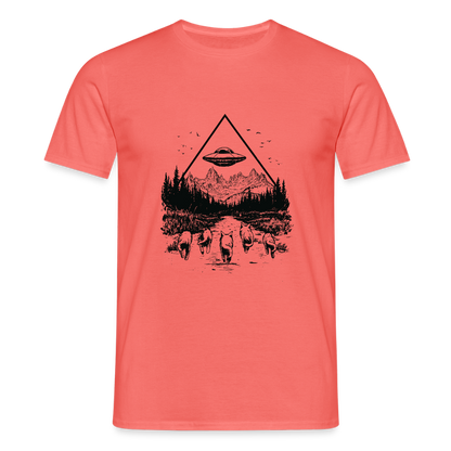 Katzen die in Richtung UFO laufen - Männer T-Shirt - by Artful Alchemist