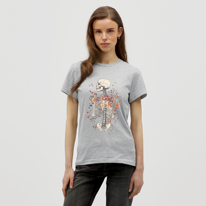 Skelett mit zarten Blumen im Boho Look - Frauen T-Shirt - by Artful Alchemist