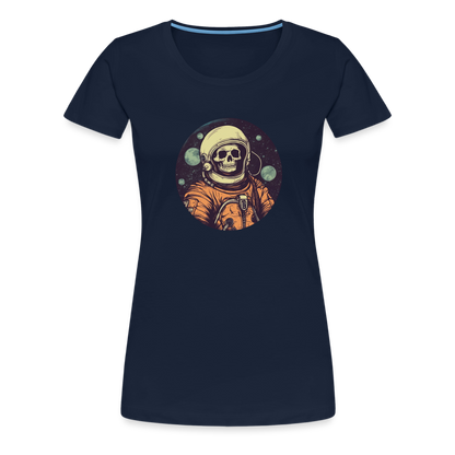 Gruseliges Skelett als Astronaut - Frauen Premium T-Shirt - by Artful Alchemist
