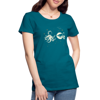 Begegnung zwischen Hai und Oktopus im Weltall - Frauen Premium T-Shirts - by Artful Alchemist