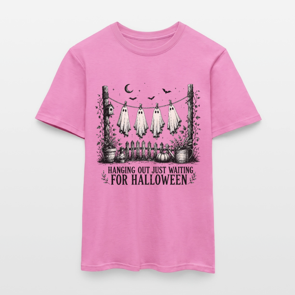 Hanging Out Just Waiting For Halloween - Männer T-Shirt - Pink