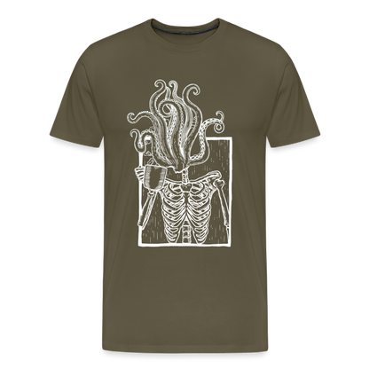 Kaffee trinkendes Skelett mit Tentakel Kopf - Männer Premium T-Shirt - by Artful Alchemist
