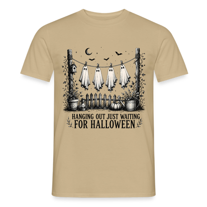 Hanging Out Just Waiting For Halloween - Männer T-Shirt - by Artful Alchemist