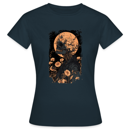 Boho Hippie Skelett im 60er, 70er Jahre Look - Frauen T-Shirt - by Artful Alchemist