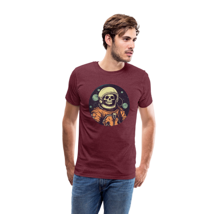 Gruseliges Skelett als Astronaut - Männer Premium T-Shirt - by Artful Alchemist