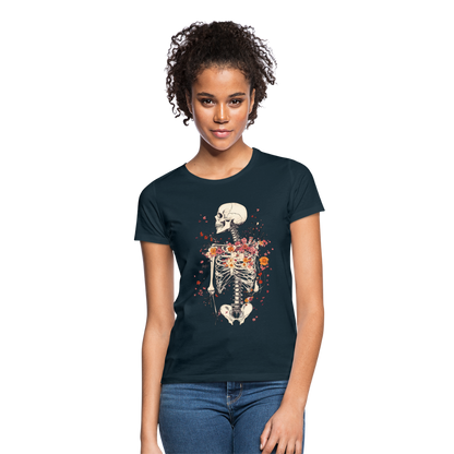 Skelett mit zarten Blumen im Boho Look - Frauen T-Shirt - by Artful Alchemist