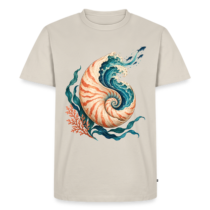Nautilus Wave – Männer Premium T-Shirt - Beige