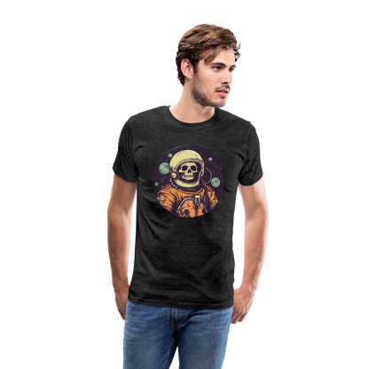 Gruseliges Skelett als Astronaut - Männer Premium T-Shirt - by Artful Alchemist