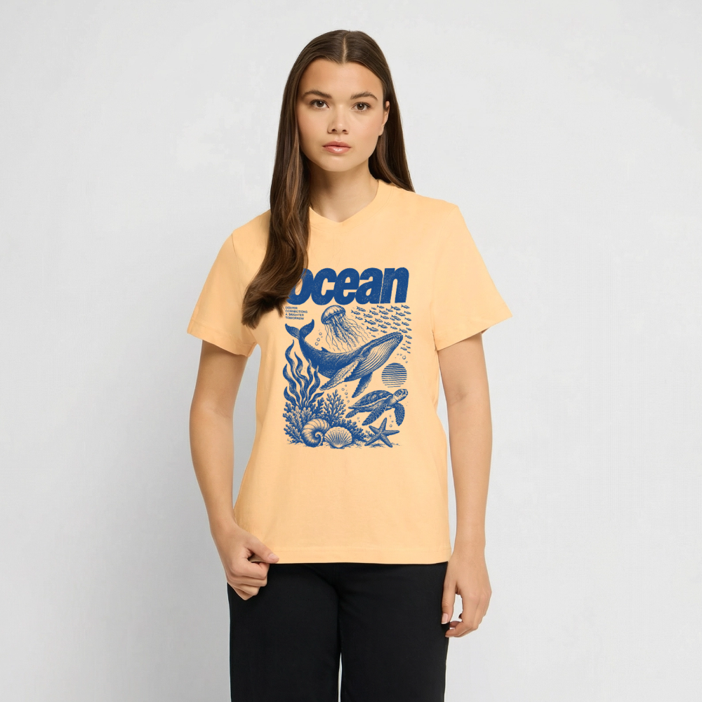 Ocean – Relaxed Fit Unisex Bio-T-Shirt mit Wal und Meerestieren - Hellgelb