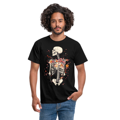 Skelett mit zarten Blumen im Boho Look - Männer T-Shirt - by Artful Alchemist