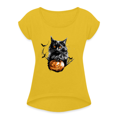 Schwarze Katze mit Halloween Kürbis - Frauen T-Shirt mit gerollten Ärmeln - by Artful Alchemist