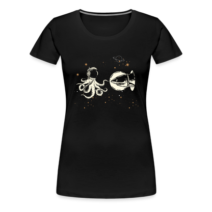 Begegnung zwischen Hai und Oktopus im Weltall - Frauen Premium T-Shirts - by Artful Alchemist