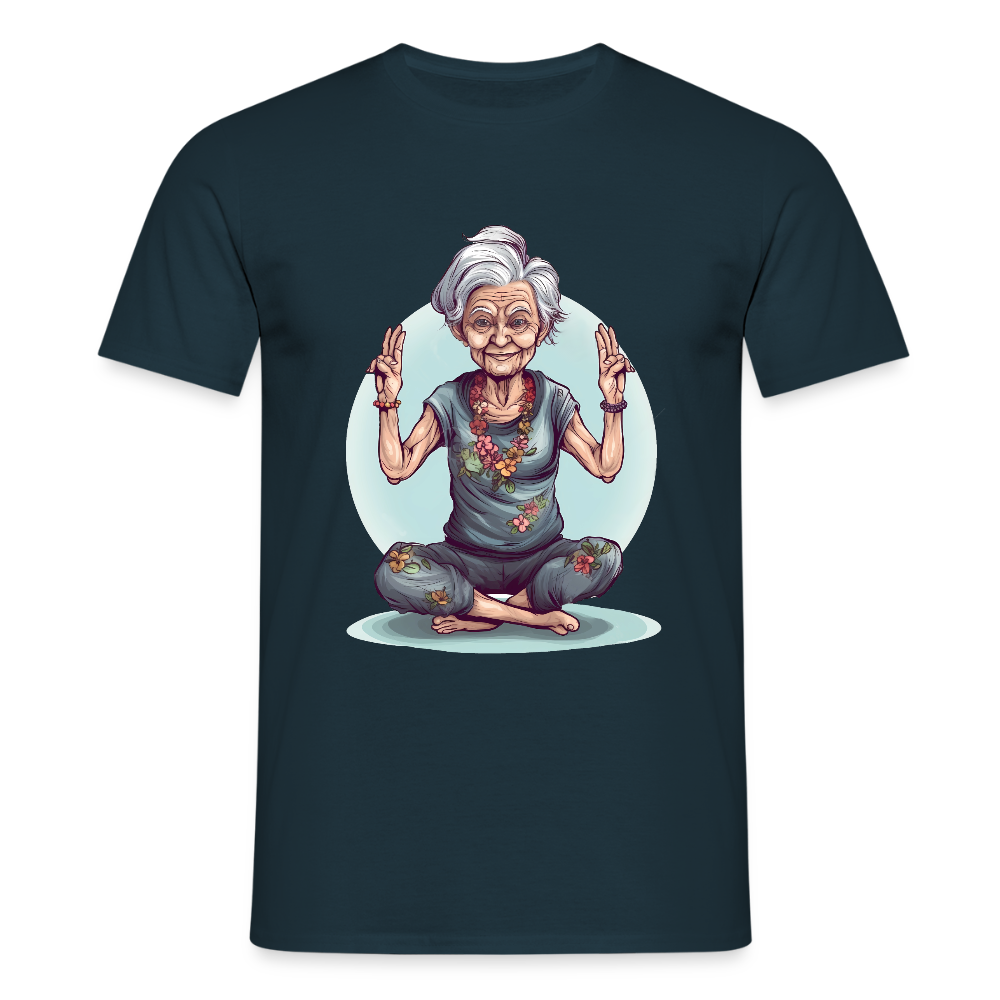 Coole Yoga Oma - Meditation im besten Alter - Männer T-Shirt - by Artful Alchemist