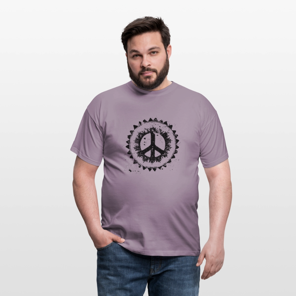 Urban Retro Peace Zeichen - Männer T-Shirt - by Artful Alchemist