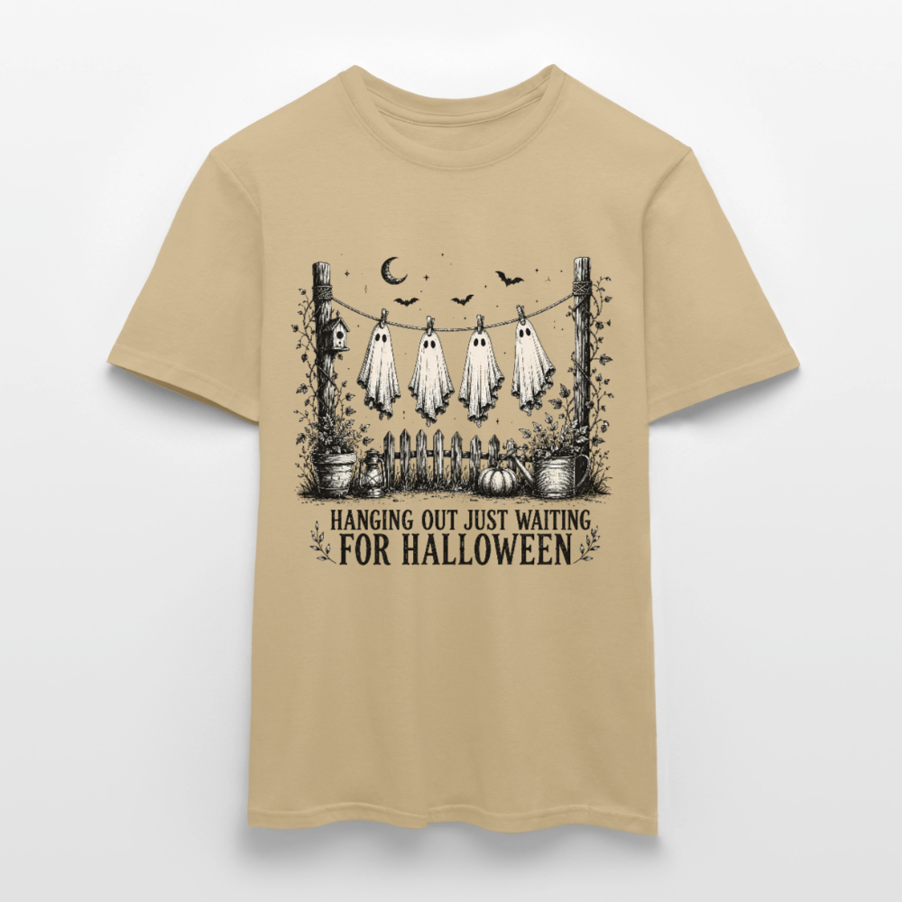 Hanging Out Just Waiting For Halloween - Männer T-Shirt - Sandbeige