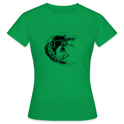 Cooles Surfer Skelett - Frauen T-Shirt - by Artful Alchemist