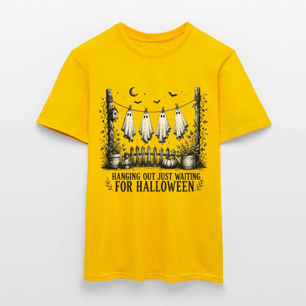 Hanging Out Just Waiting For Halloween - Männer T-Shirt - Gelb