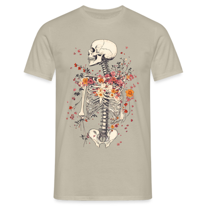 Skelett mit zarten Blumen im Boho Look - Männer T-Shirt - by Artful Alchemist