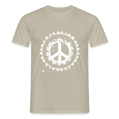 Urban Retro Peace Zeichen - Männer T-Shirt - by Artful Alchemist