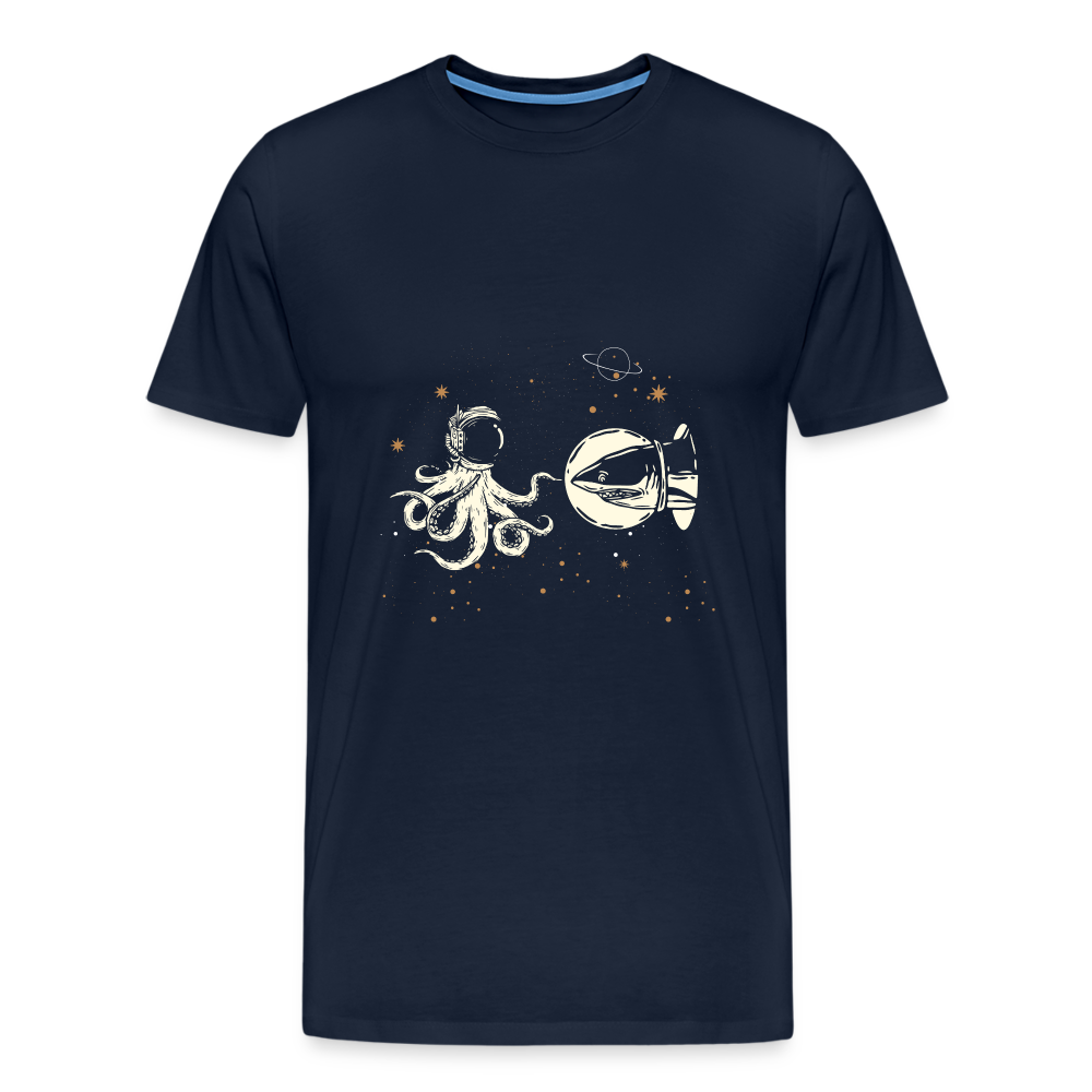 Begegnung zwischen Hai und Oktopus im Weltall - Männer Premium T-Shirts - Navy