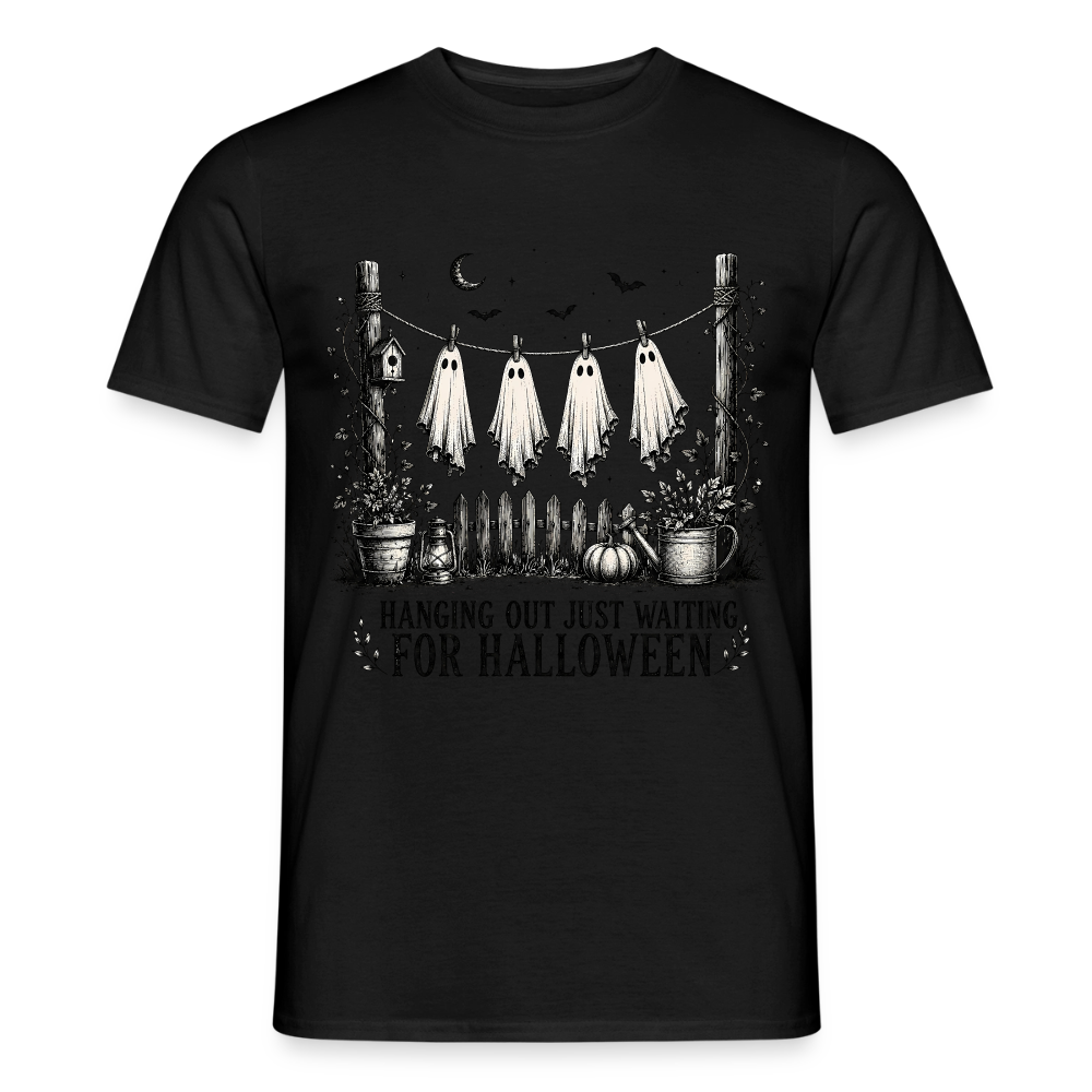 Hanging Out Just Waiting For Halloween - Männer T-Shirt - Schwarz
