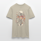 Skelett mit zarten Blumen im Boho Look - Männer T-Shirt - Sandbeige