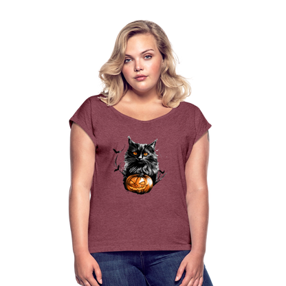Schwarze Katze mit Halloween Kürbis - Frauen T-Shirt mit gerollten Ärmeln - by Artful Alchemist