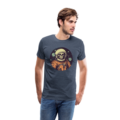 Gruseliges Skelett als Astronaut - Männer Premium T-Shirt - by Artful Alchemist