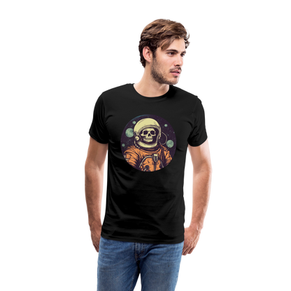 Gruseliges Skelett als Astronaut - Männer Premium T-Shirt - by Artful Alchemist
