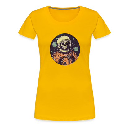 Gruseliges Skelett als Astronaut - Frauen Premium T-Shirt - by Artful Alchemist