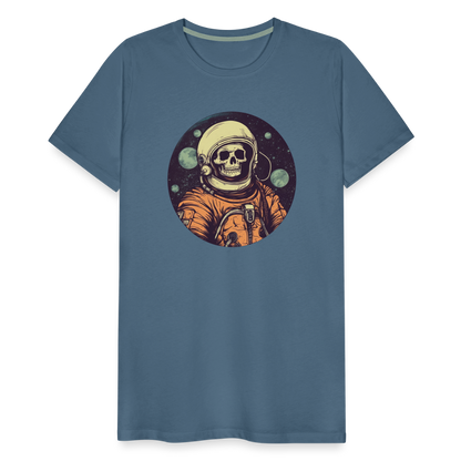 Gruseliges Skelett als Astronaut - Männer Premium T-Shirt - by Artful Alchemist