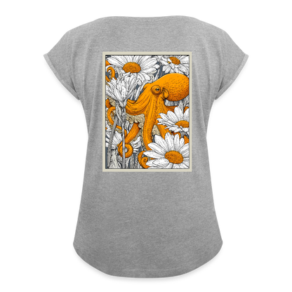 Vintage Oktopus im Blumenmeer - Frauen T-Shirt mit gerollten Ärmeln - by Artful Alchemist