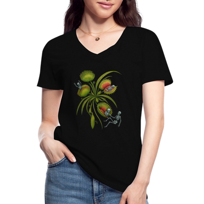 Flora Mortis - Venusfliegenfalle mit Skeletten - Klassisches Frauen-T-Shirt mit V-Ausschnitt - by Artful Alchemist