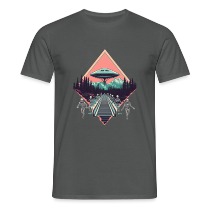 Retro UFO 80er Jahre Motiv - Surreale Skelette und Rolltreppe Richtung UFO - Männer T-Shirt - by Artful Alchemist