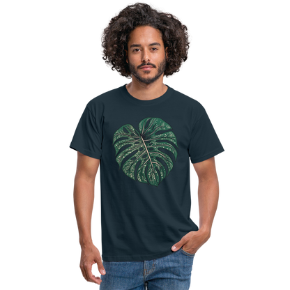 Gepunktetes Monstera Blatt, Pflanzen Motiv - Männer T-Shirt - by Artful Alchemist