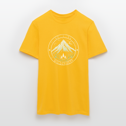 Cooles Wanderer Motiv mit Lagerfeuer - Männer T-Shirt - by Artful Alchemist