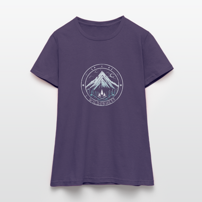 Cooles Wanderer Motiv mit Lagerfeuer - Frauen T-Shirt - by Artful Alchemist